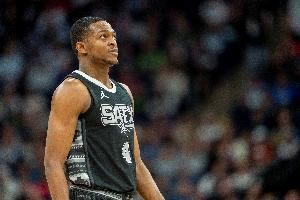 因伤取消亚洲行！主持人：福克斯伤势不严重 应该不会影响新赛季