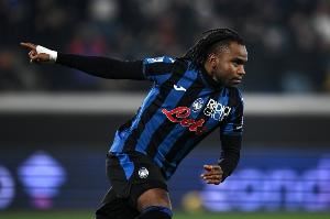 记者：国米今日再次与亚特兰大进行会谈，但仍未敲定卢克曼