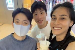 迪拉娜晒近照：打开生活的天窗 阳光自会照进来👒