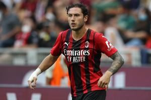 意媒：萨索洛有意免签卡拉布里亚，已联系随行人员了解具体要求