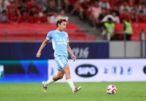 河南球员黄锐烽完成中国顶级联赛100场里程碑，99年龄段第5人