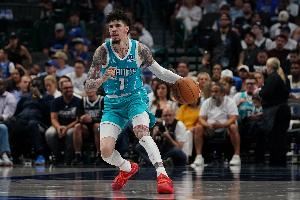 黄蜂主帅：外界总给三球贴上只想着得分的负面标签 他比这更全面