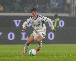 帕斯：小球迷们穿我球衣是我的荣幸 能够为国家队效力是一种荣耀