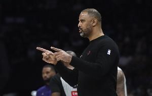 小贾巴里：乌度卡会帮我们把问题简单化 强调全力以赴去打球