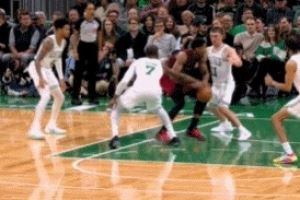 被冤枉了!杰伦-布朗切球犯规 凯尔特人挑战成功