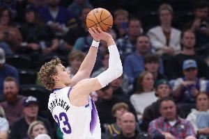 马卡连续八场得分20+ 爵士97-98赛季马龙以来的最长记录